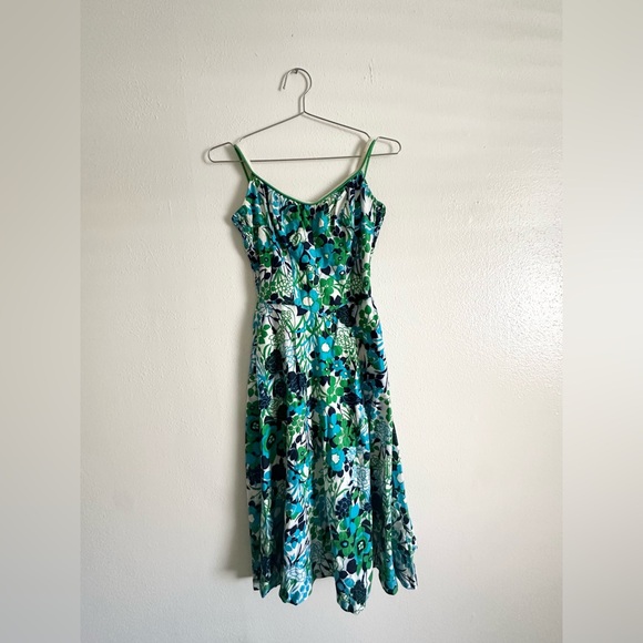 Vintage 50s Floral empire waist Dress with Pockets - Picture 2 of 6